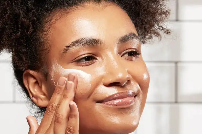 facial moisturizers for dark skin