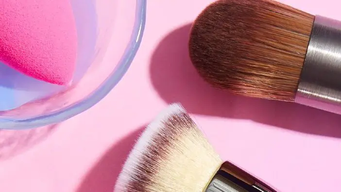 how to clean foundation brush