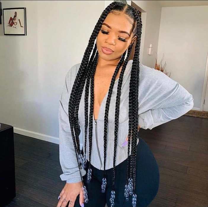 See 18 Alluring Knotless Braids With Beads Hairstyles - Africana Fashion