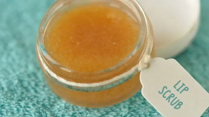 lip scrub