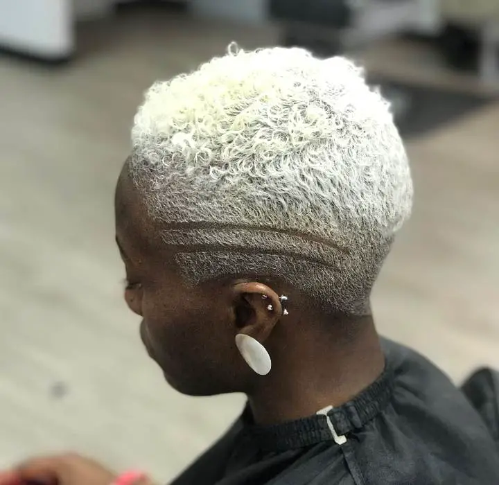 platinum blonde short hair color