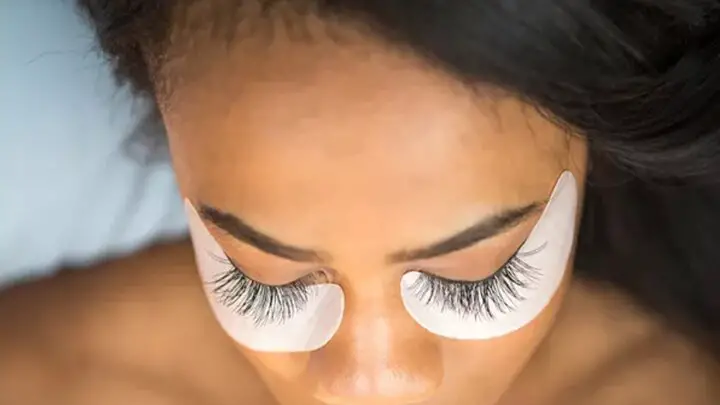 pros and cons of eyelashes extensions